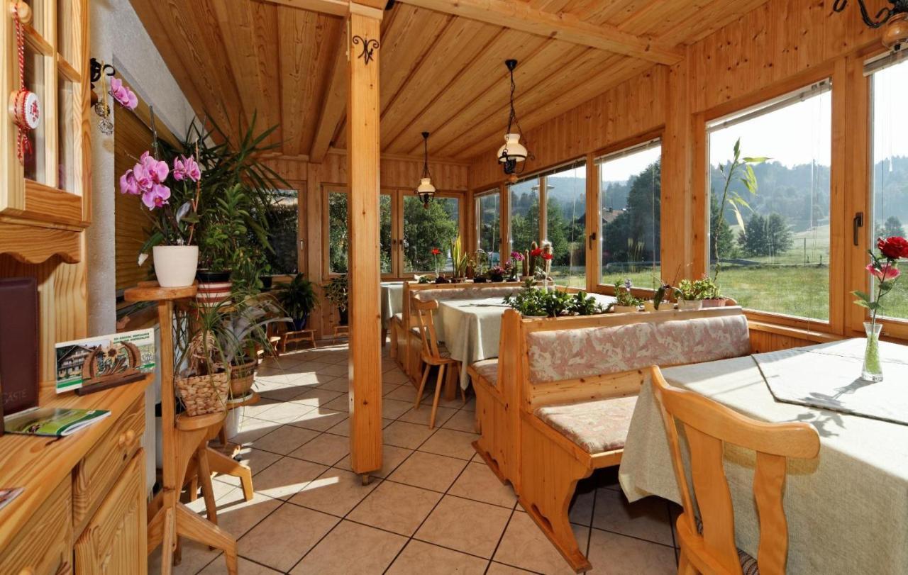 Pension Wiesengrund นอยเชอเนา ภายนอก รูปภาพ